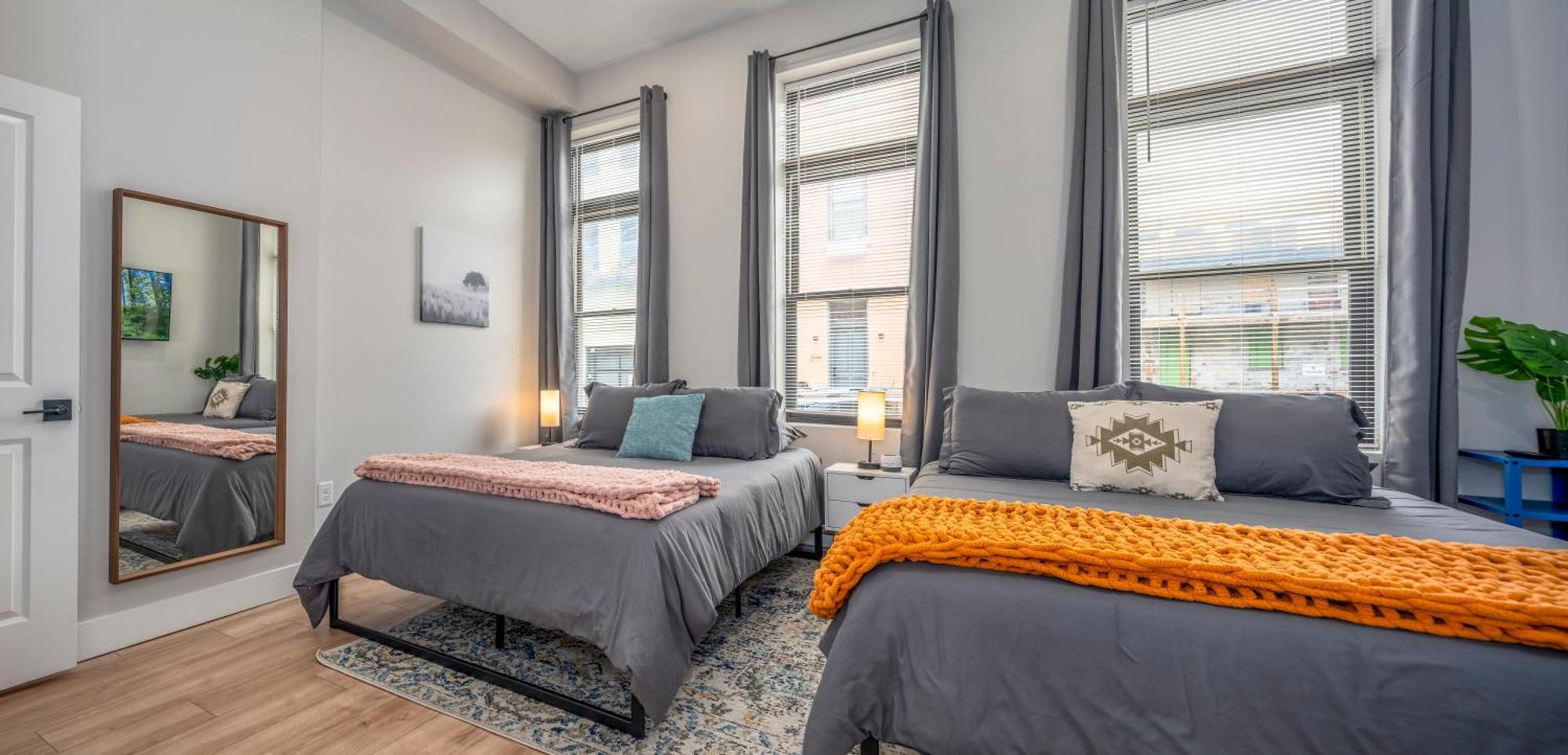 Prime Otr, 3 Lux Queen Beds, Two 55In Tvs, Steps To Tql, Findlay Market, Light Rail, Fast Wifi Cincinnati Exterior photo